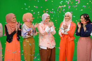 Syakirin, Kamalia Pemenang  Pencarian Hos Mingguan Wanita Talk Show
